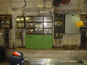 Alte Unterverteilung vor dem Umbau